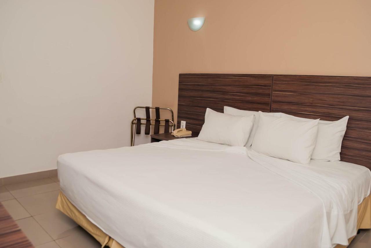Abba Hotel Betim Kültér fotó